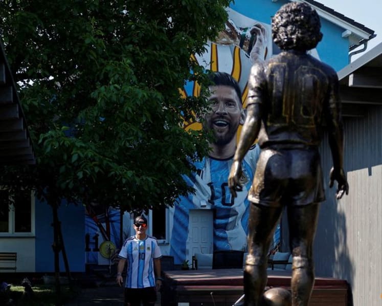 "In Messi We Trust" - Argentina have super-fan in Czech countryside