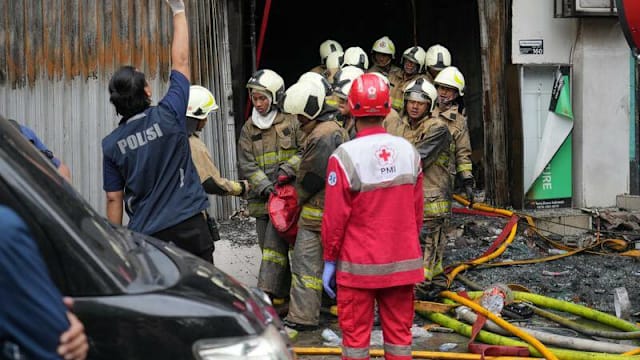 印尼养老院失火居民受困 造成16人死亡