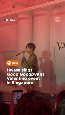 The Korean singer thrilled guests with a mini 3-song concert at the Arts House. #valentino #8dayssg #8dayssgasianent #fypsg #hwasa 