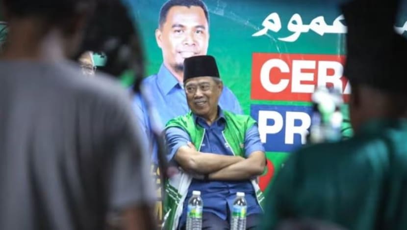 Muhyiddin Yassin tiba di mahkamah bagi dakwaan kes sentuh isu kaum, agama, raja Muhyiddin Yassin tiba di mahkamah bagi dakwaan kes sentuh isu kaum, agama, raja