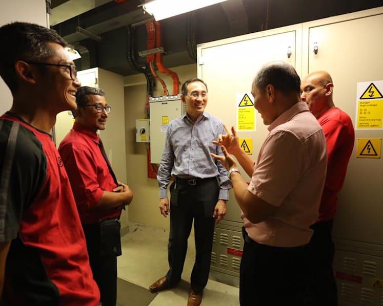 SMRT refutes 'fake' post alleging CEO had fired half of night crew; draws ire of netizens instead