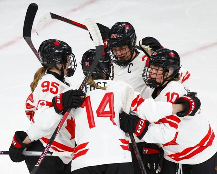 Ice hockey-Canada make winning start, US women thump Finns, Germany and Sweden triumph