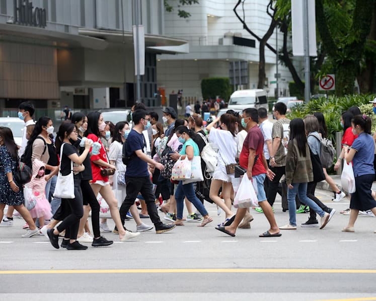 Median monthly household income rises to S$10,869 in 2023, a real increase of 2.8%