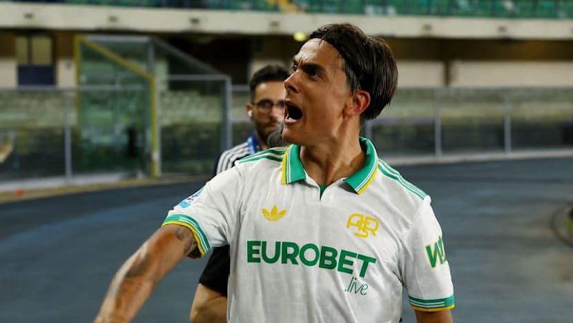 Argentina's Dybala signs new Roma deal until 2027