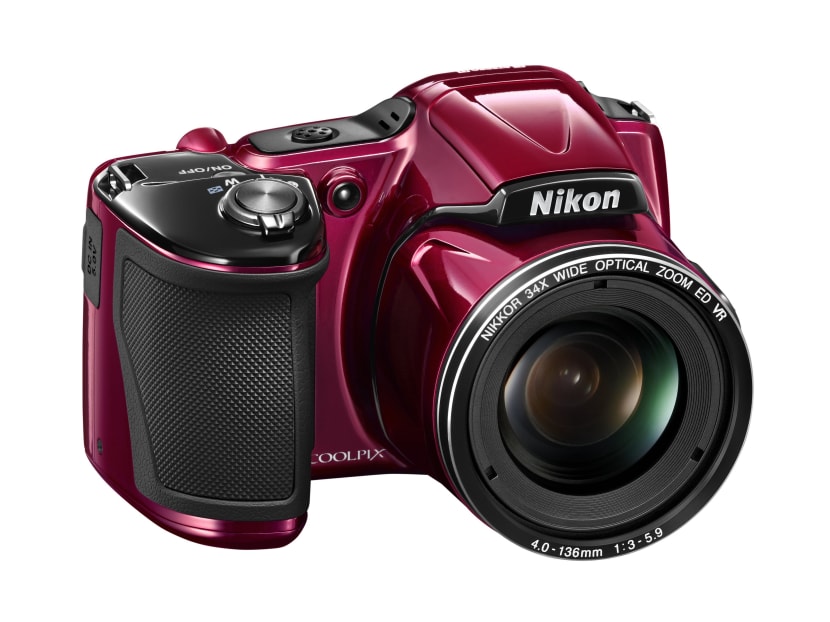 Nikon announces new DSLR with retractable kit lens