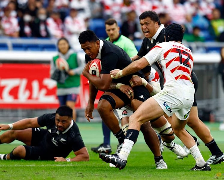 Japan change front row as they seek victory over France