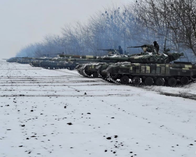 Commentary: As Ukraine crisis looms, Russia and US fight to control the narrative