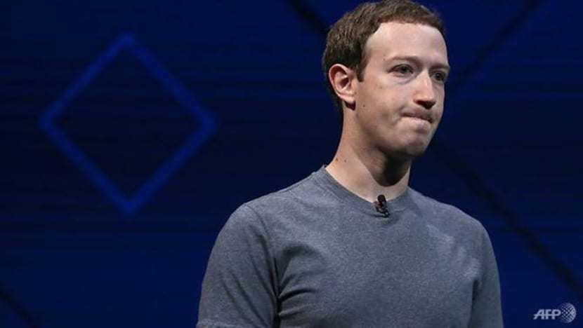 Zuckerberg rugi lebih S$20 bilion akibat kejatuhan harga saham Facebook