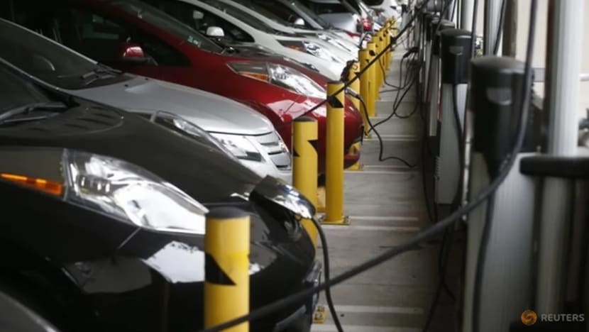 URA dan LTA lancar tender perintis bagi stesen cas kenderaan elektrik di tempat letak kereta awam