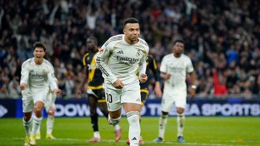 Mbappe's late penalty edges Real Madrid past nine-man Rayo Vallecano