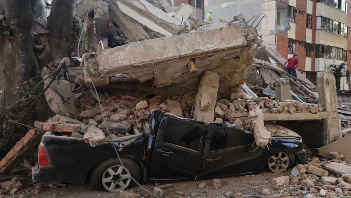 Colombia rescue efforts press on after quake, death toll expected to rise