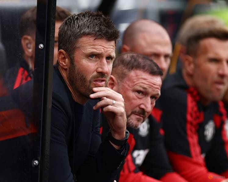 United's Carrick gets early reality check at Hull