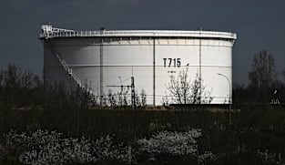 US jobs data boosts stocks as oil prices dip