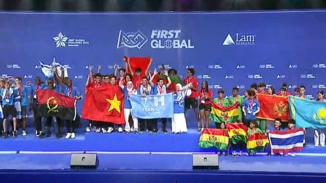 国际机器人大赛落幕 中厄越三国组队夺冠