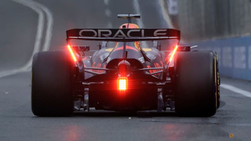 Verstappen on pole in Baku after Piastri and Leclerc crash