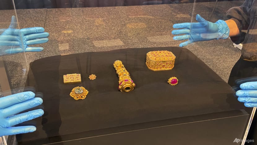 Indonesia welcomes return of jewels, temple carvings as important step in global restitution effort Indonesia welcomes return of jewels, temple carvings as important step in global restitution effort