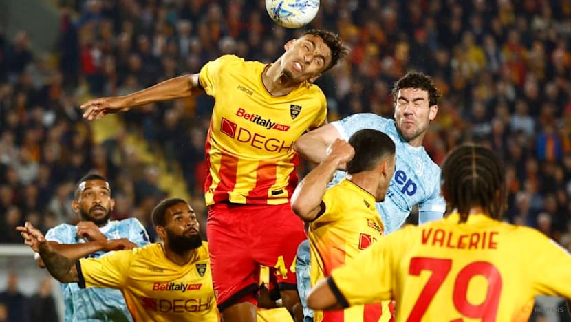 Vlahovic strikes after 10 seconds as Juve climb to third with Lecce win