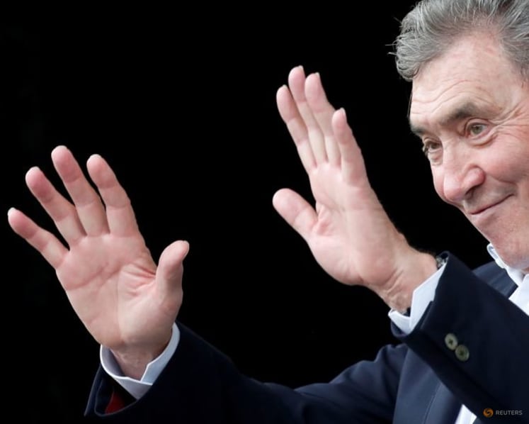Belgian great Merckx set for hip surgery