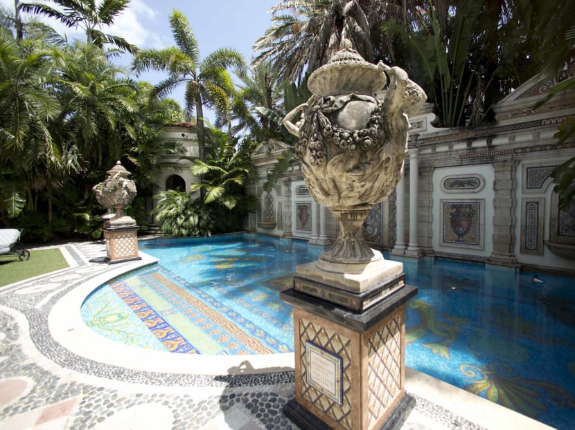 Versace’s former mansion up for auction