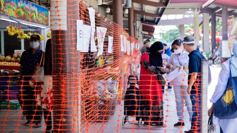 1,000 'digital ambassadors' to be recruited to help stallholders, seniors go online