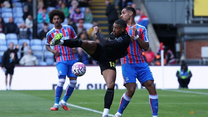 Sunderland keeper Roefs the hero in scoreless draw with Palace