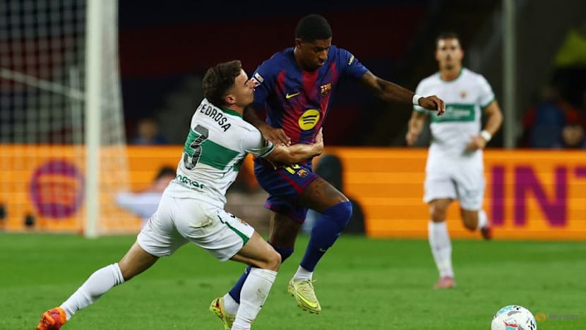Barcelona return to winning ways with 3-1 victory over Elche