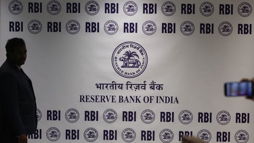 Indian central bank keeps key policy rate on hold, despite falling currency
