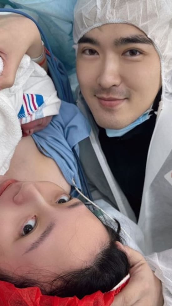怀孕保密到升格爸妈，李腾和Gina喜迎儿子“小小腾”！
