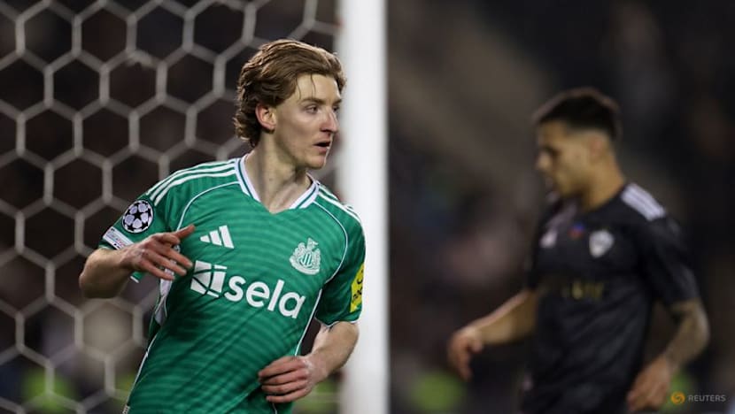 Gordon scores four as Newcastle hammer Qarabag to move to brink of last 16