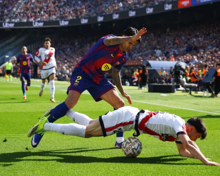 Araujo header and Garcia heroics secures Barcelona's narrow win over Rayo