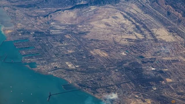 美国能源部长：海军正准备为通过霍尔木兹海峡的船只护航