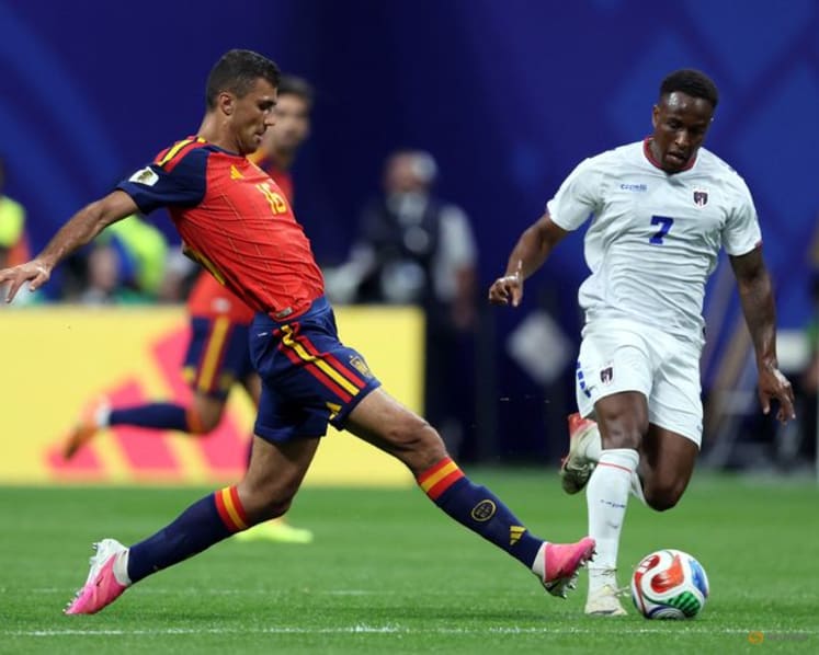 Minnows make waves as World Cup aristocrats wobble