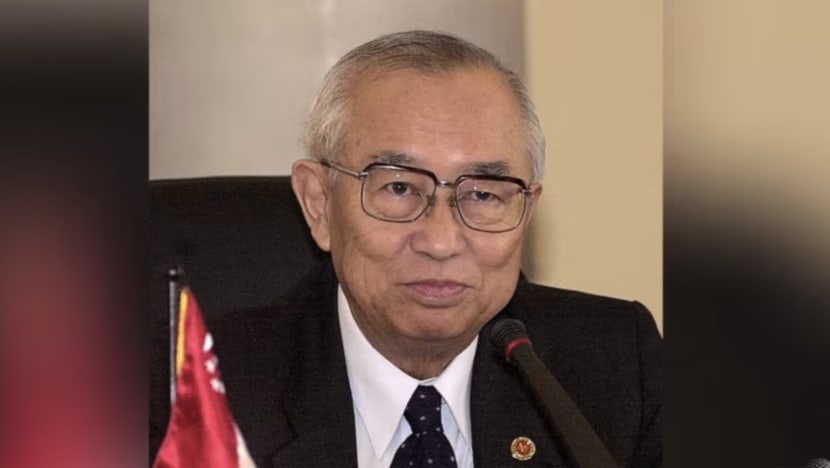 Singapore's longest-serving finance minister Richard Hu dies aged 96