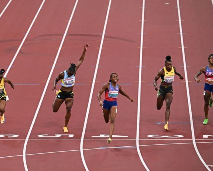 American Jefferson-Wooden wins women's 100 metres world title