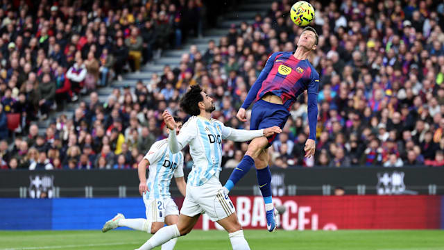 西甲：巴塞3比0胜奥维耶多 反超皇马重登榜首