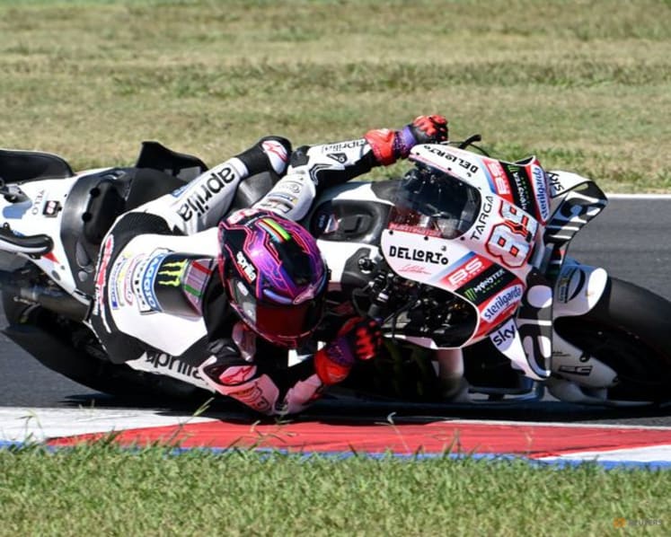 Martin recovers from early setback to win Austrian sprint and retake championship lead
