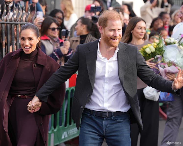 Prince Harry says he wants to reconcile with family