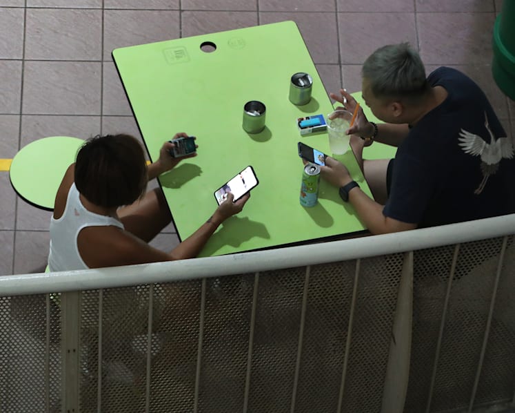 Protect patrons of food centres from secondhand smoke