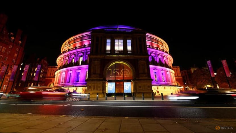 Sumo-Grand Sumo Tournament makes historic return to London after 34 years Sumo-Grand Sumo Tournament makes historic return to London after 34 years