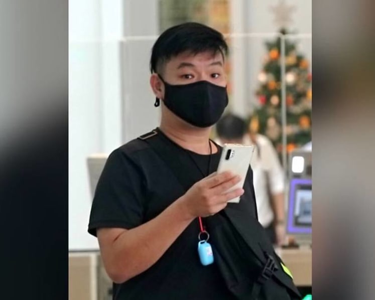 Retail consultant jailed for selling details of Singtel customers, who were later harassed