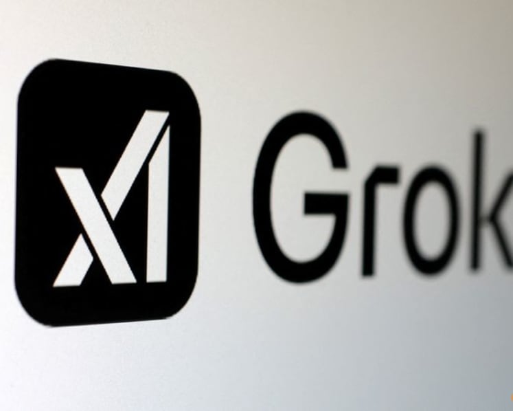 EU orders X to keep Grok documents for longer amid sexualised AI photos furore
