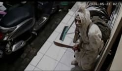 Viral pocong bersenjata golok ‘bergentayangan’ di Bandung Barat, warga resah