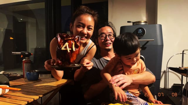 全家不爱甜食！陈意涵端出“鸡蛋糕”为老公庆生引爆笑