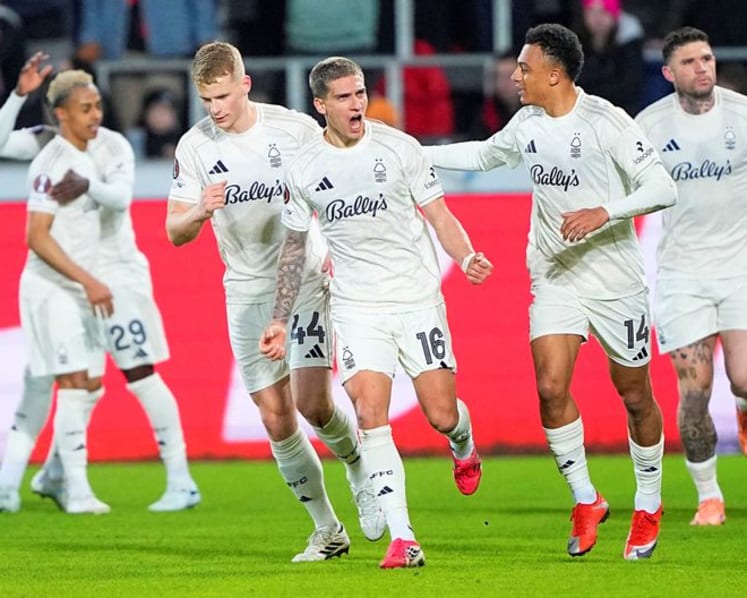 Nottingham Forest edge past Midtjylland on penalties, Celta and Freiburg reach quarters