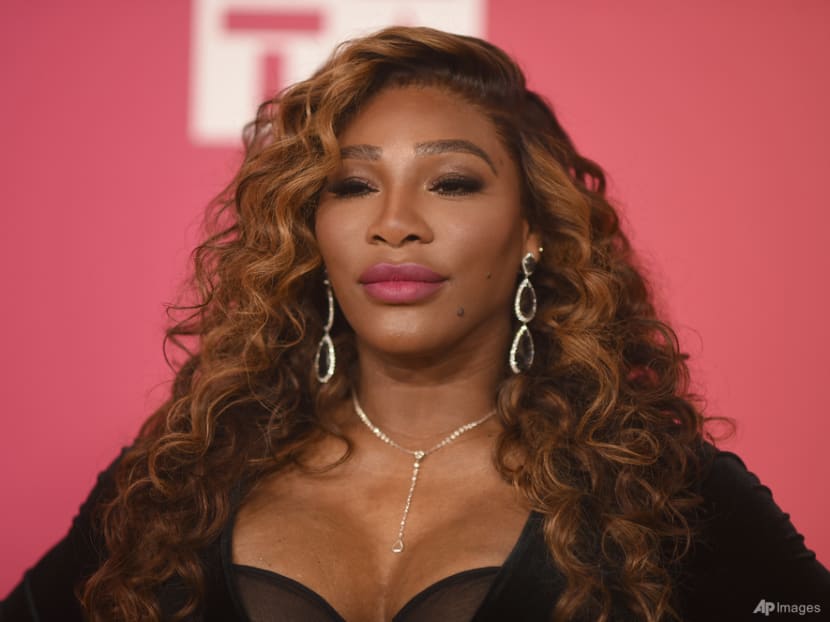 Serena Williams honoured as 'fashion icon' at fashion's big awards night