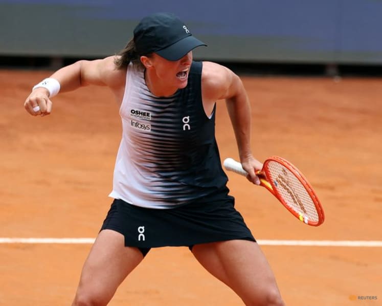Swiatek sweeps past Pegula to set up Rome semi-final showdown with Svitolina