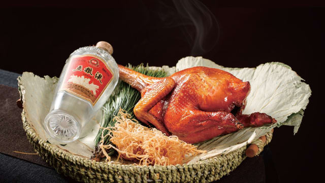 以菜带酒！五粮液大酒家落户狮城，品味创新粤菜配白酒