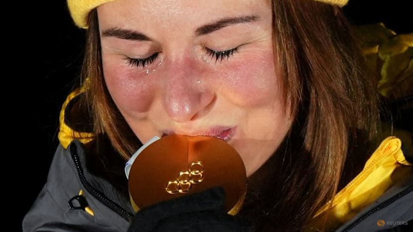 Luge-Taubitz takes gold for Germany after Fraebel blunder