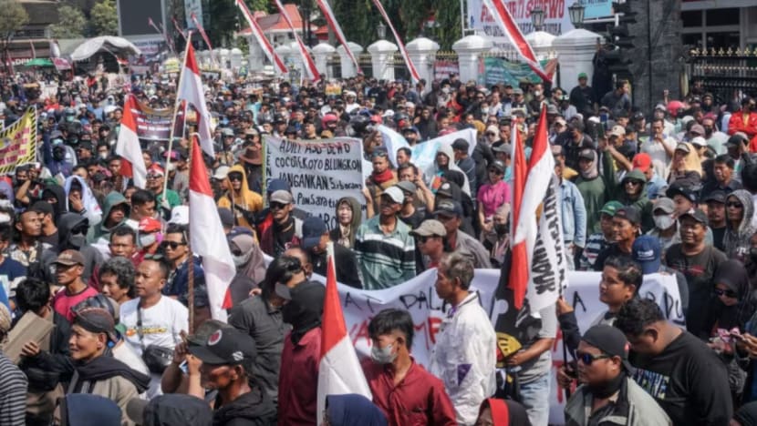 100,000 orang bantah kenaikan cukai hartanah di Jawa Tengah