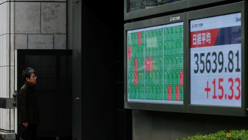 Asia stocks extend losses after Wall Street plunge